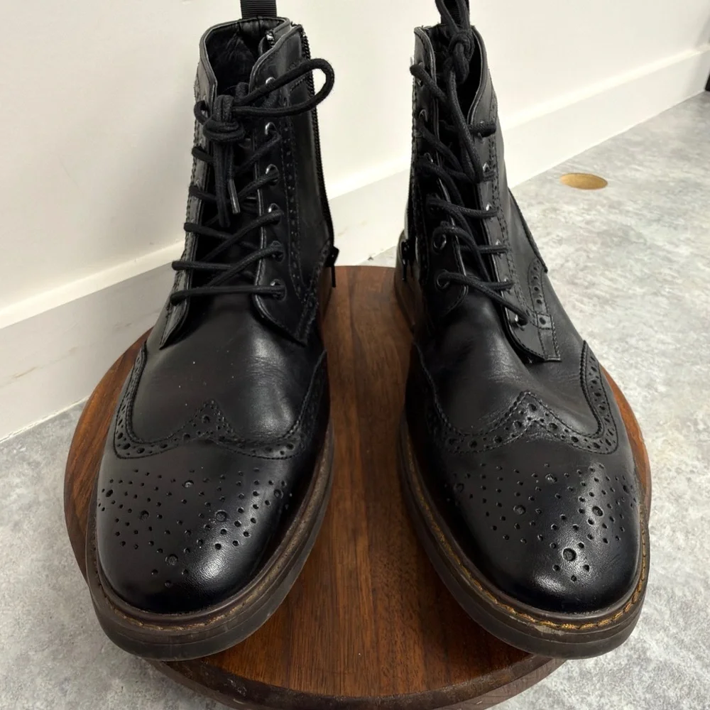 Moretti Black Leather Wingtip Boots‎